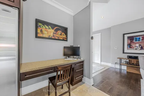 36 Lilac Lane, Springwater, ON L9X 0N4