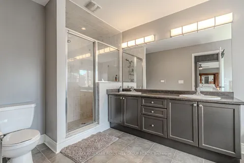 35 Royal Park Blvd, Barrie, ON L4N 6M8