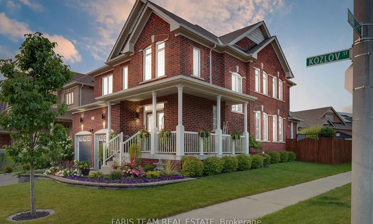 257 Kozlov St, Barrie, ON L4N 6R7