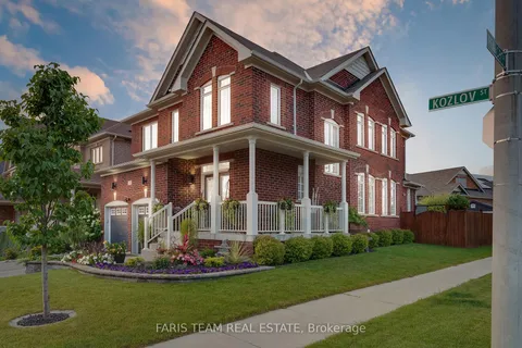 257 Kozlov St, Barrie, ON L4N 6R7