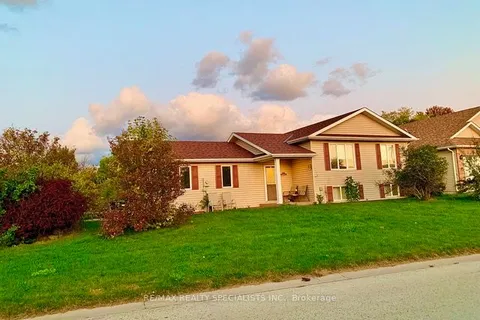 17 Shannon Crt, Collingwood, ON L9Y 3Z1