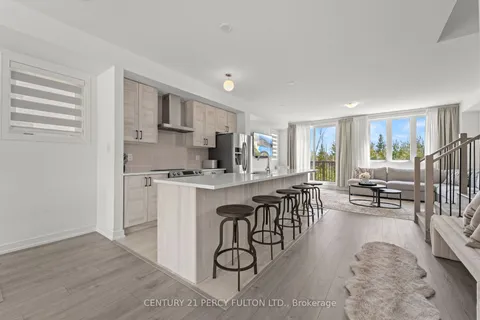 46 Blue Forest Cres, Barrie, ON L4N 0H7