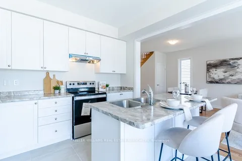 26 Bannister Rd, Barrie, ON L9S 2Z8