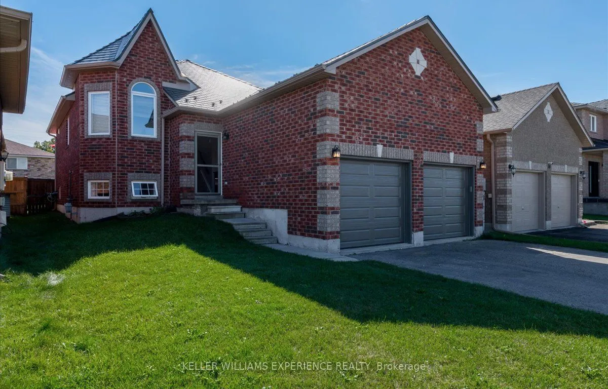 32 Majesty Blvd, Barrie, ON L4M 7K3