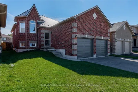 32 Majesty Blvd, Barrie, ON L4M 7K3