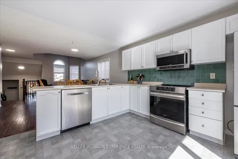 32 Majesty Blvd, Barrie, ON L4M 7K3