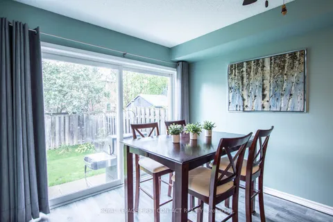 144 Sydenham Wells, Barrie, ON L4M 6T3