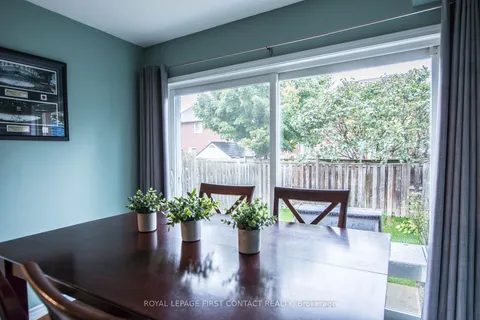 144 Sydenham Wells, Barrie, ON L4M 6T3