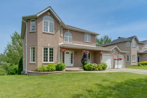 30 Capilano Crt, Barrie, ON L4M 7E6