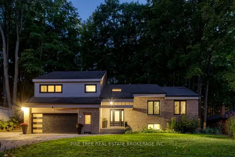 8 Frid Blvd, Springwater, ON L9X 0P5