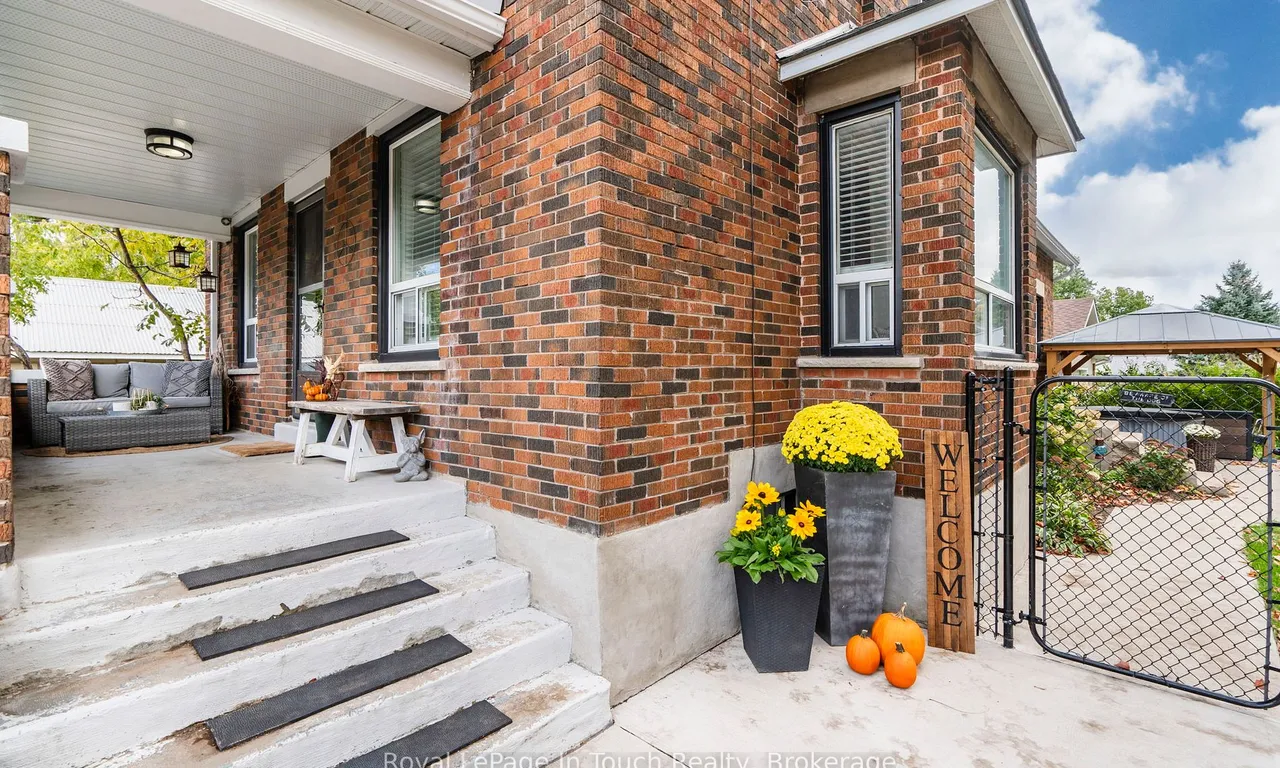 235 Jane St, Clearview, ON L0M 1S0