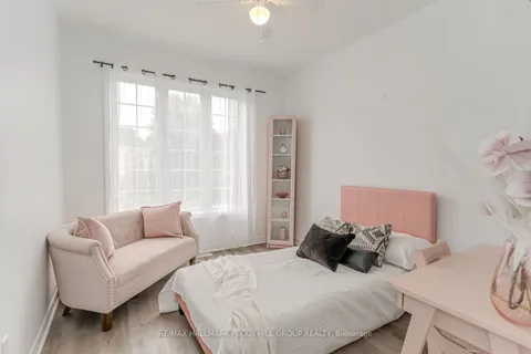 65 Oriole Cres, Wasaga Beach, ON L9Z 1A8