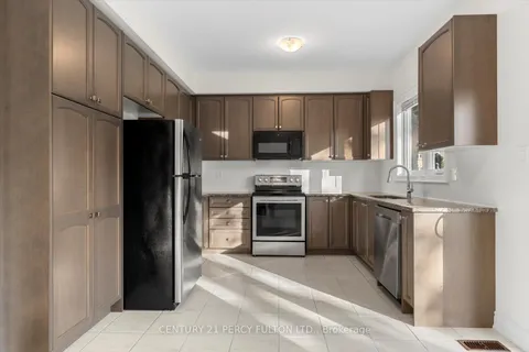 66 White Cres, Barrie, ON L4N 5Z9