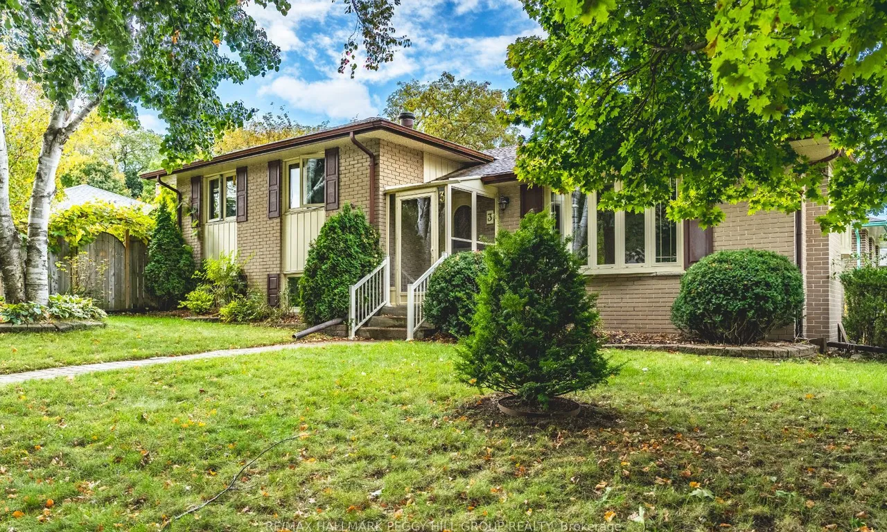 3 Pratt Rd, Barrie, ON L4M 2K9