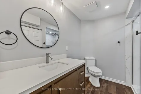 21 Leslie Ave, Barrie, ON L4N 9N9