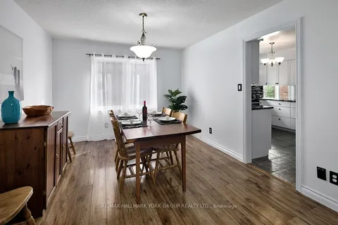 17 McKean Blvd, Clearview, ON L0M 1P0