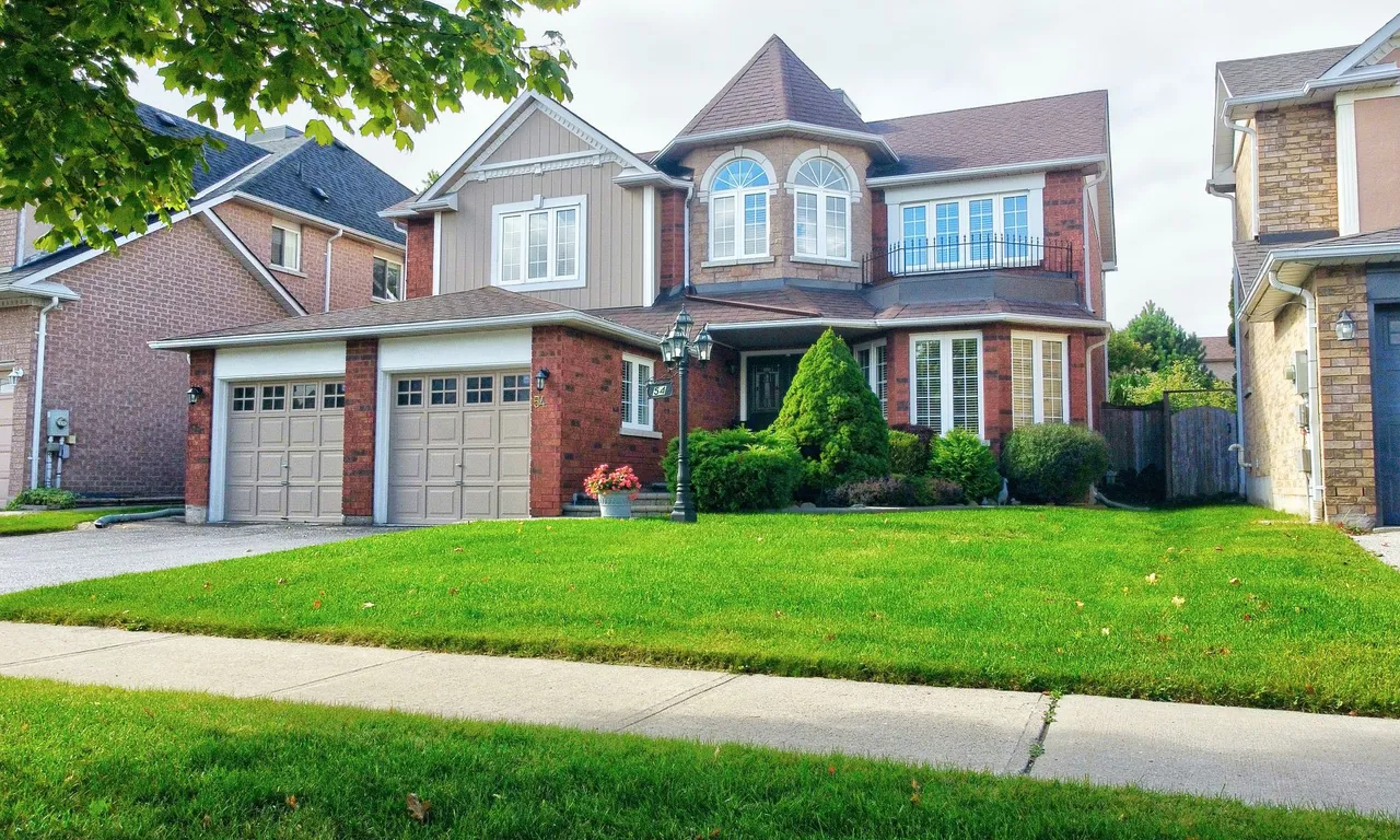 54 Cloughley Dr, Barrie, ON L4N 9T3