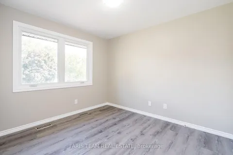 76 Marshall St, Barrie, ON L4N 3S8