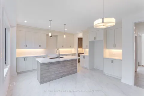 49 Del Ray Cres, Wasaga Beach, ON L9Z 0N8