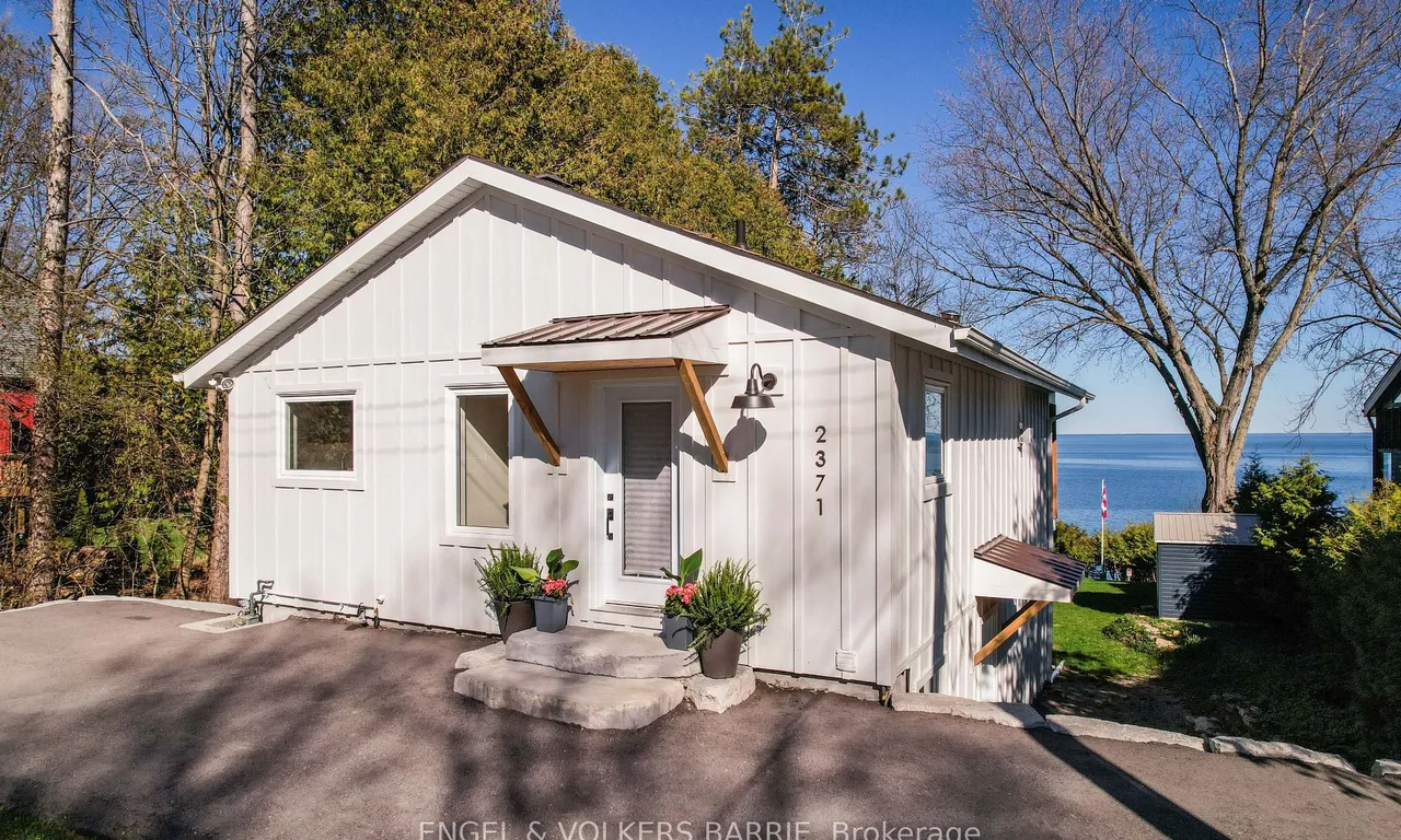 2371 Lakeshore Rd, Oro-Medonte, ON L0L 1T0