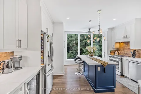 4 Brookdale Dr, Barrie, ON L4N 1N5