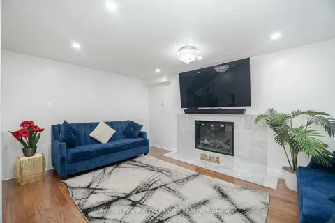 35 Jones Dr, Barrie, ON L4M 6H7