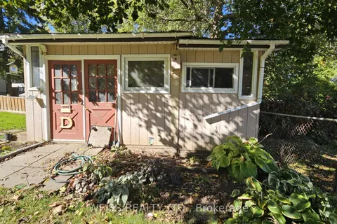 28 Carleton St, Orillia, ON L3V 6S7