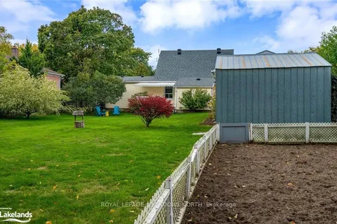 121 Cedar St, Collingwood, ON L9Y 3A7