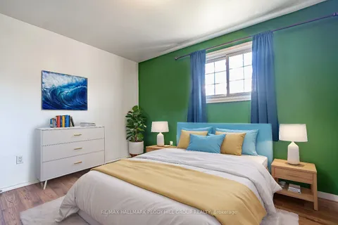 211 Phillips St, Barrie, ON L4N 3V2