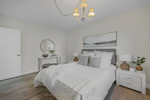 417 Blake St, Barrie, ON L4M 1L1