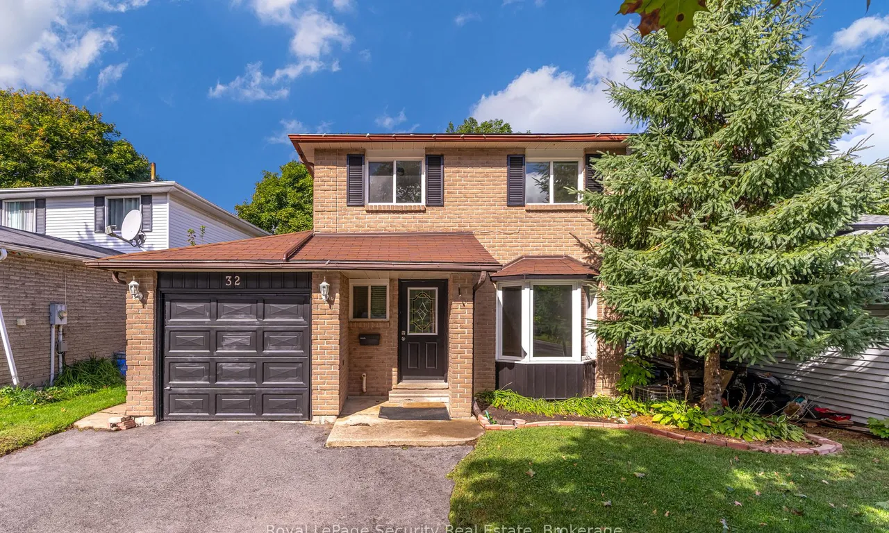 32 Wilson Crt, Barrie, ON L4N 5K8