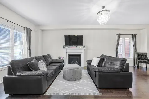 12 Cypress Point St, Barrie, ON L4N 6J9