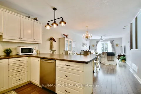 74 Lucy Lane, Orillia, ON L3V 0G3