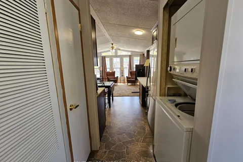 19 Topaz St, Wasaga Beach, ON L9Z 1X7