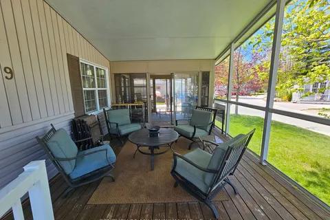 19 Topaz St, Wasaga Beach, ON L9Z 1X7