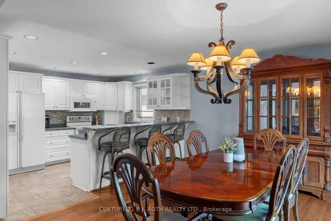 65 BARRE Dr, Barrie, ON L4N 7P1