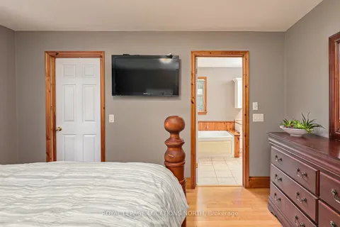 47 Blackburn Ave, Clearview, ON L0M 1P0