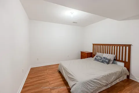 15 Seline Cres, Barrie, ON L4N 0Y6
