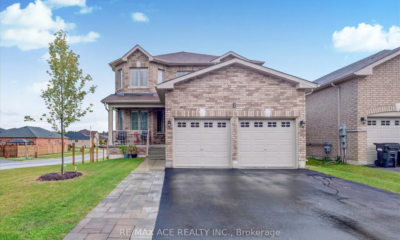 2 Hewson St, Penetanguishene, ON L9M 1N8