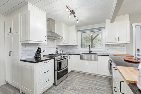 1628 River Rd, Wasaga Beach, ON L9Z 2S3
