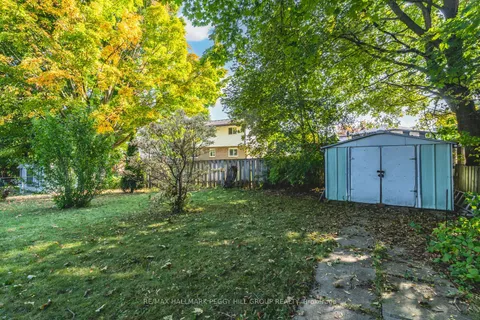 293 Duckworth St, Barrie, ON L4M 3X5