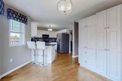 48 Patrick Dr, Barrie, ON L4N 5Z1