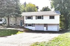 205 Merrett Dr, Barrie, ON L4N 3Y4