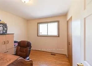 205 Merrett Dr, Barrie, ON L4N 3Y4