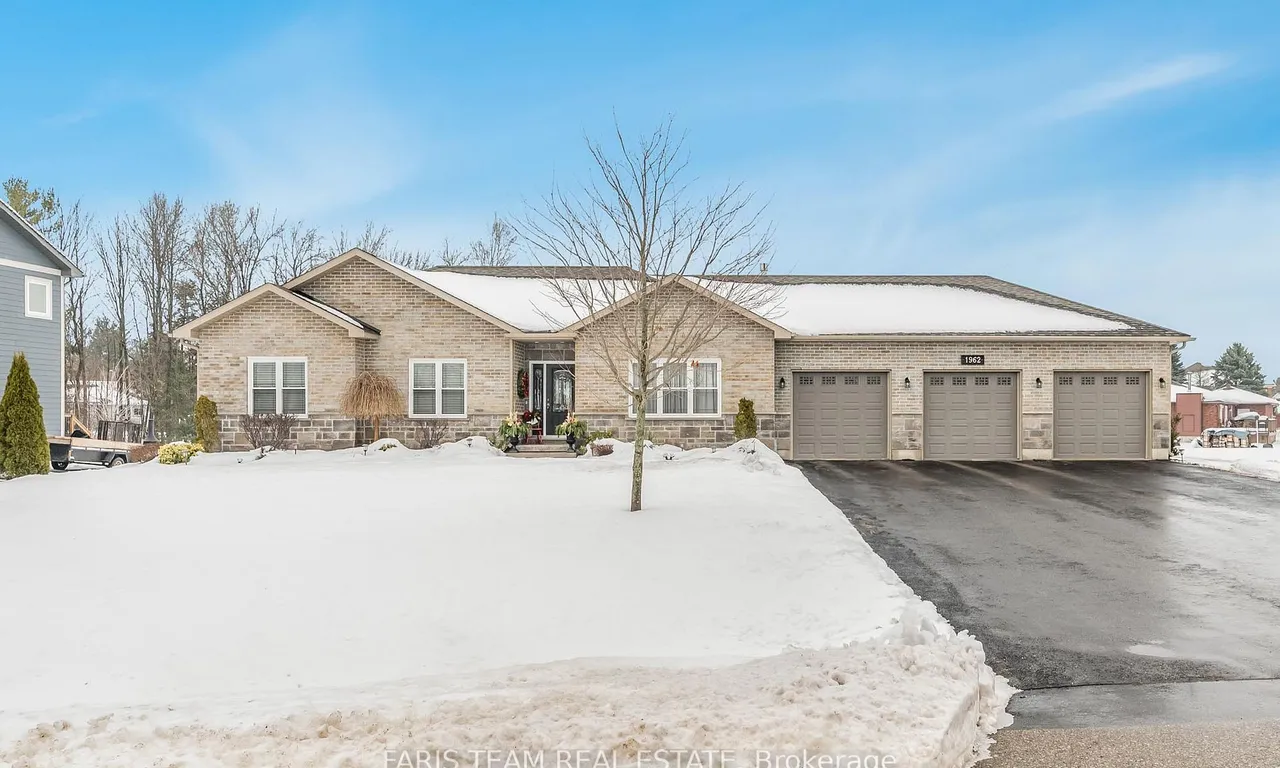 1962 Elana Dr, Severn, ON L3V 0C2