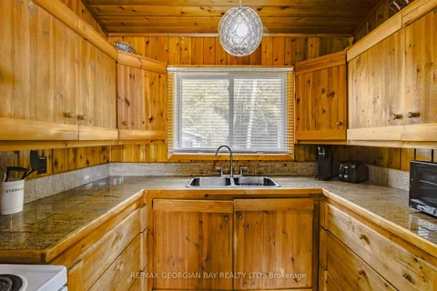 69 Albert Ave, Tiny, ON L0L 2J0