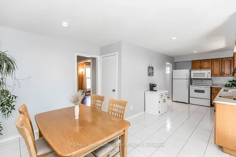 799 Lakeshore Rd, Oro-Medonte, ON L0L 1T0