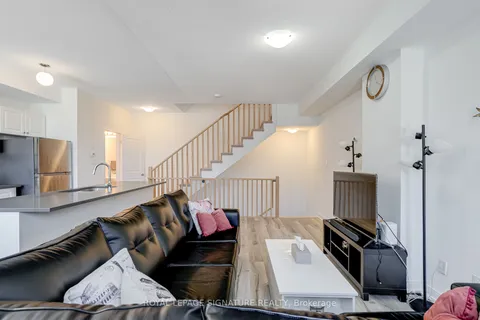29 Red Maple Lane, Barrie, ON L4N 0H7