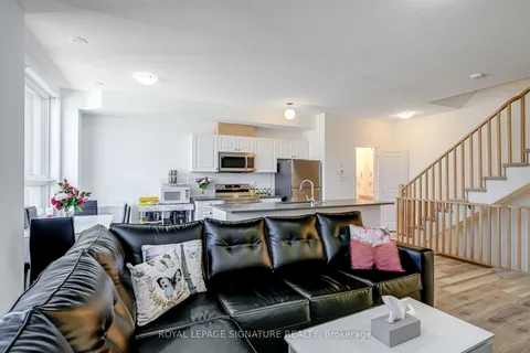 29 Red Maple Lane, Barrie, ON L4N 0H7