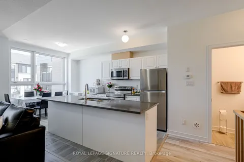 29 Red Maple Lane, Barrie, ON L4N 0H7